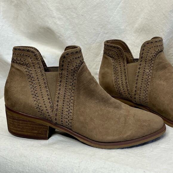 MIA Jayden‎ Pull On Bootie Ankle Boot Taupe Brown Size 7 Country Western Heel - Picture 3 of 10